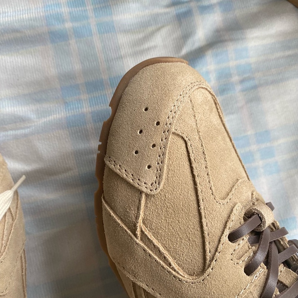 Miu Miu Sneakers With A Light Khaki Suede Upper And A Creative Lacing Design. - Picture 2 of 9